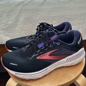 Brooks Women’s Adrenaline 22 GTS Wide Width
